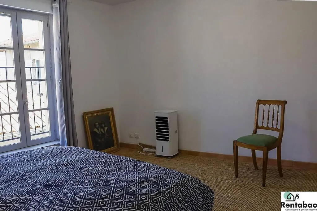 Maison De Ville أفينيون 0*,